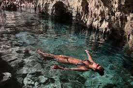 Maalum Cave natural pool